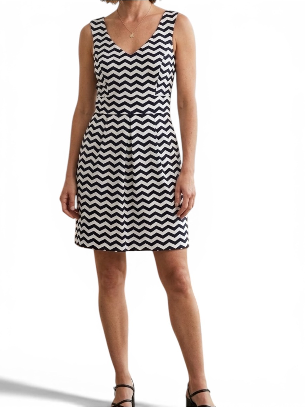 White House Black Market NWT White Black Chevron Pleated Sleeveless Fitted Dress